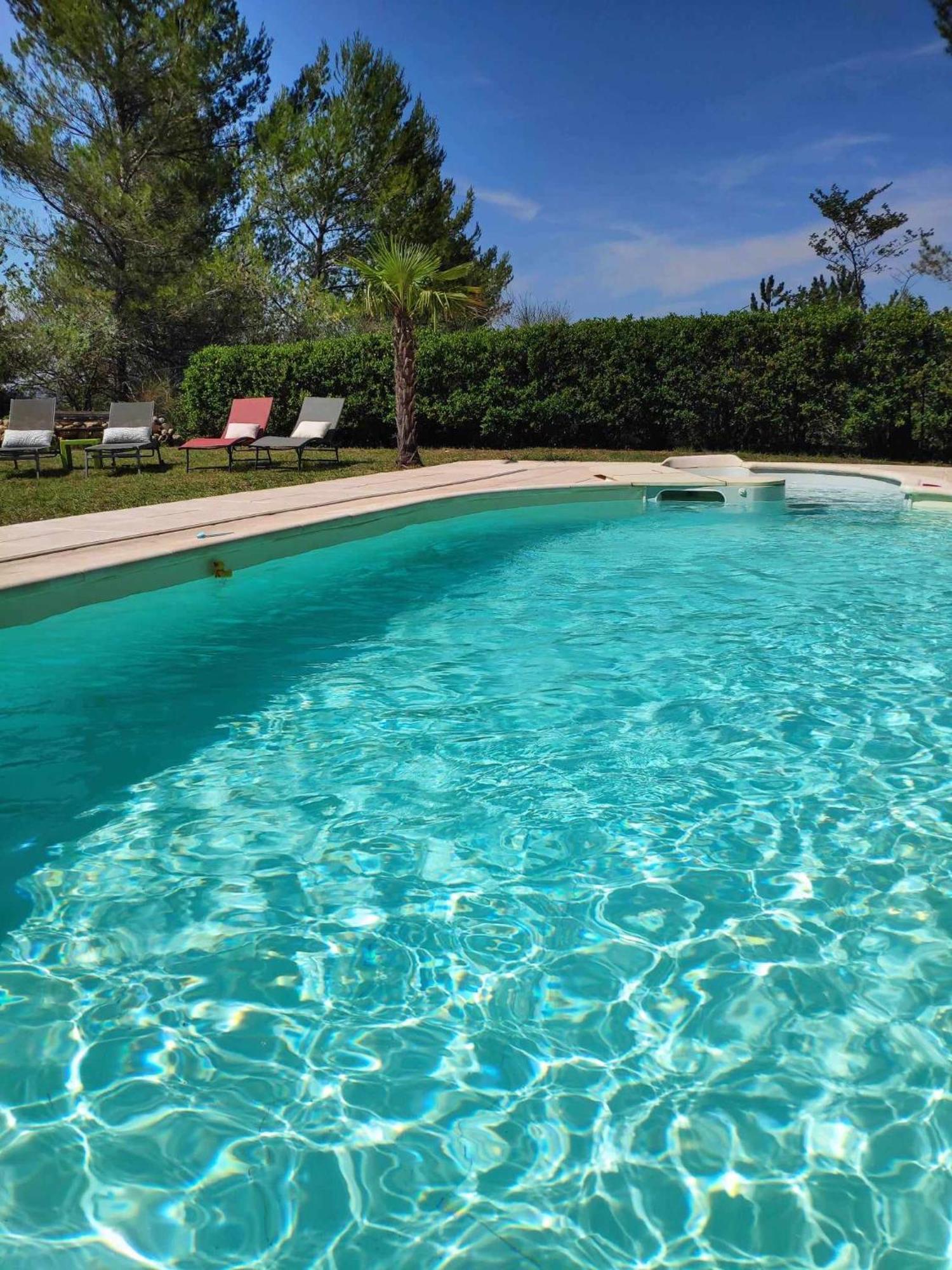 La Tourelle Suite Cosy Entre Vignoble Aixois Et Luberon Le Puy-Sainte-Réparade エクステリア 写真
