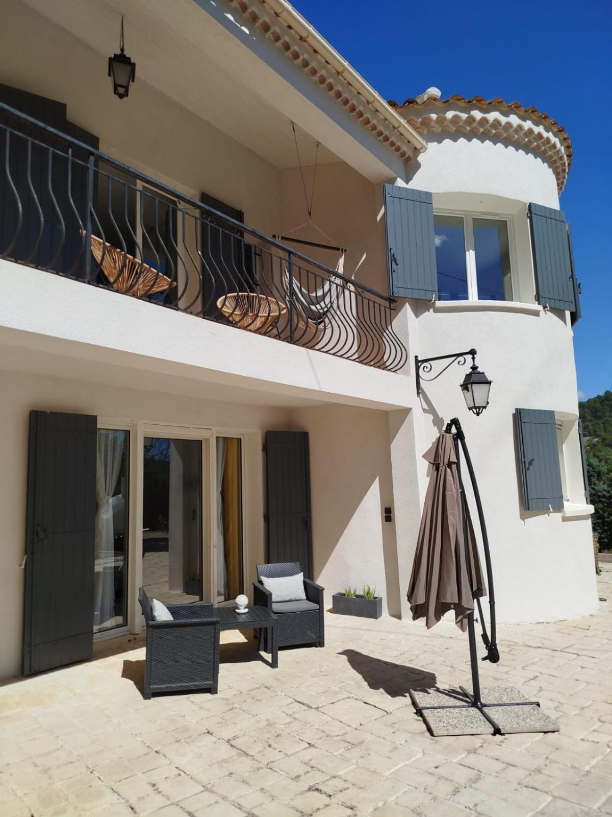 La Tourelle Suite Cosy Entre Vignoble Aixois Et Luberon Le Puy-Sainte-Réparade エクステリア 写真